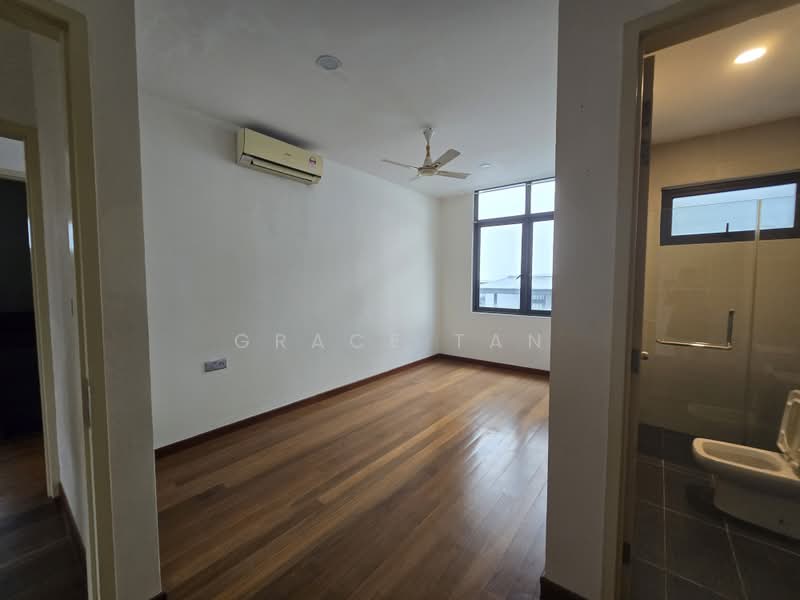 Rumah Berkembar untuk Dijual di Taman Equine (Seri Kembangan) - Grace Tan - PropertyGuru.com.my