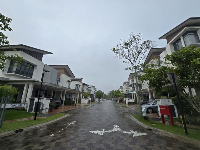 Rumah Berkembar untuk Dijual di Taman Equine (Seri Kembangan) - Grace Tan - PropertyGuru.com.my