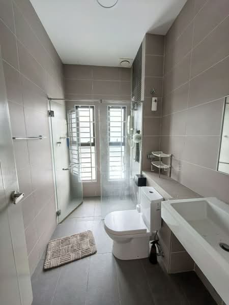 Rumah Teres untuk Disewa di Bandar Bukit Raja (Klang) - Terence Lee - Bathroom - PropertyGuru.com.my
