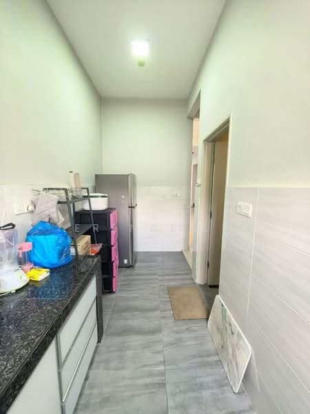 Rumah Teres untuk Disewa di Bandar Bukit Raja (Klang) - Terence Lee - Kitchen - PropertyGuru.com.my