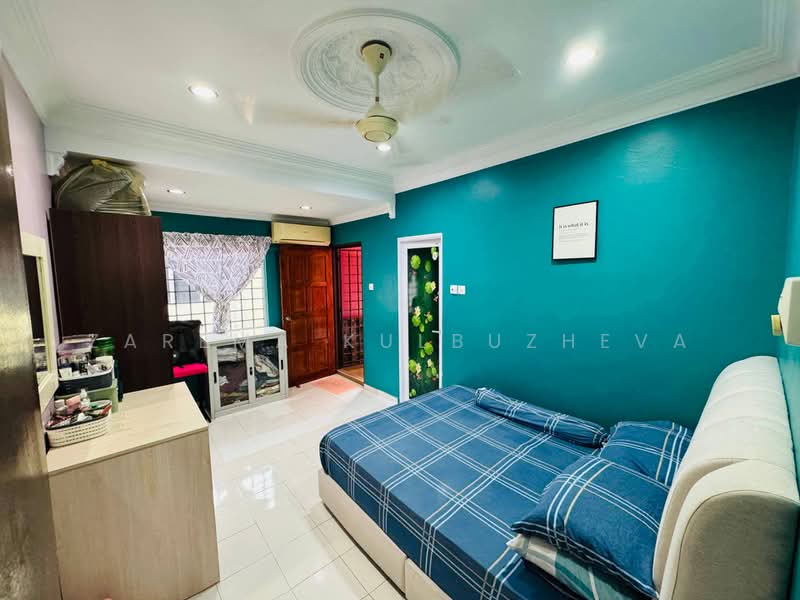 Rumah Teres 2 Tingkat untuk Dijual di Seksyen 23 (Shah Alam) - Zarema Kulbuzheva - Bedroom - PropertyGuru.com.my