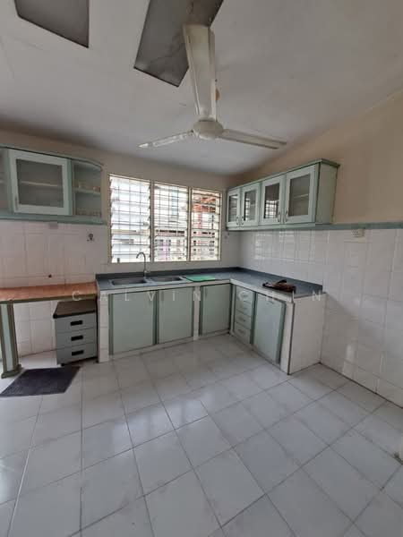 2-storey Terraced House for Sale in Ulu Kelang (Kuala Lumpur) - calvin Chin - Kitchen - PropertyGuru.com.my