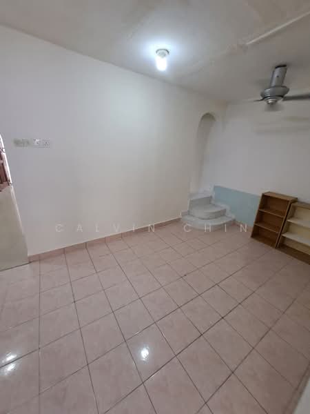 2-storey Terraced House for Sale in Ulu Kelang (Kuala Lumpur) - calvin Chin - Living Room - PropertyGuru.com.my