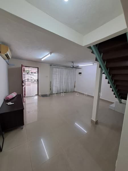 2-storey Terraced House for Sale in Ulu Kelang (Kuala Lumpur) - calvin Chin - Living Room - PropertyGuru.com.my