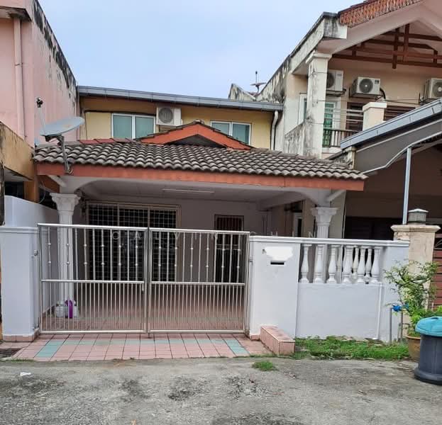 2-storey Terraced House for Sale in Ulu Kelang (Kuala Lumpur) - calvin Chin - Exterior - PropertyGuru.com.my