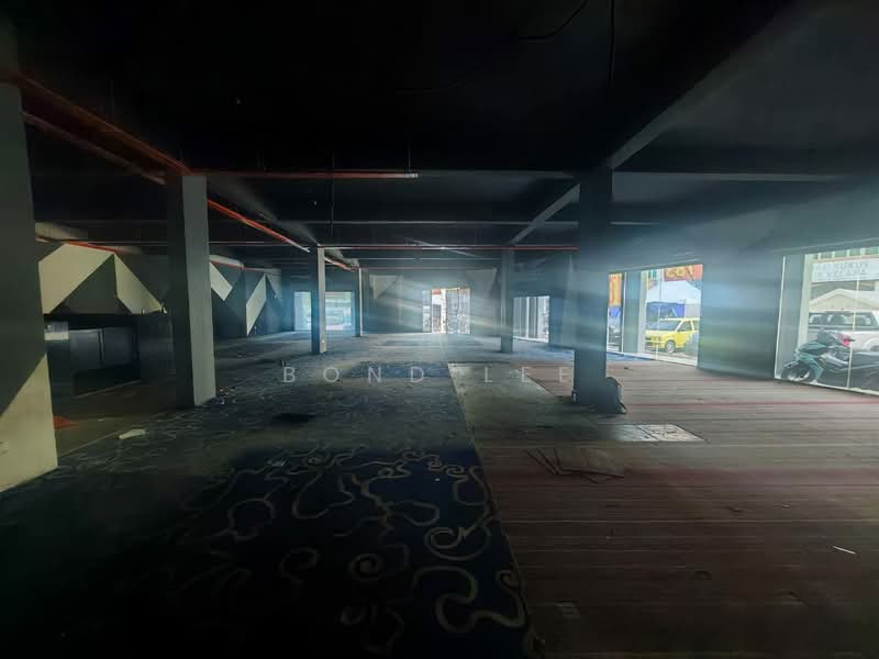 Shop for Rent in Seksyen U3 (Shah Alam) - Bond Lee - Interior - PropertyGuru.com.my