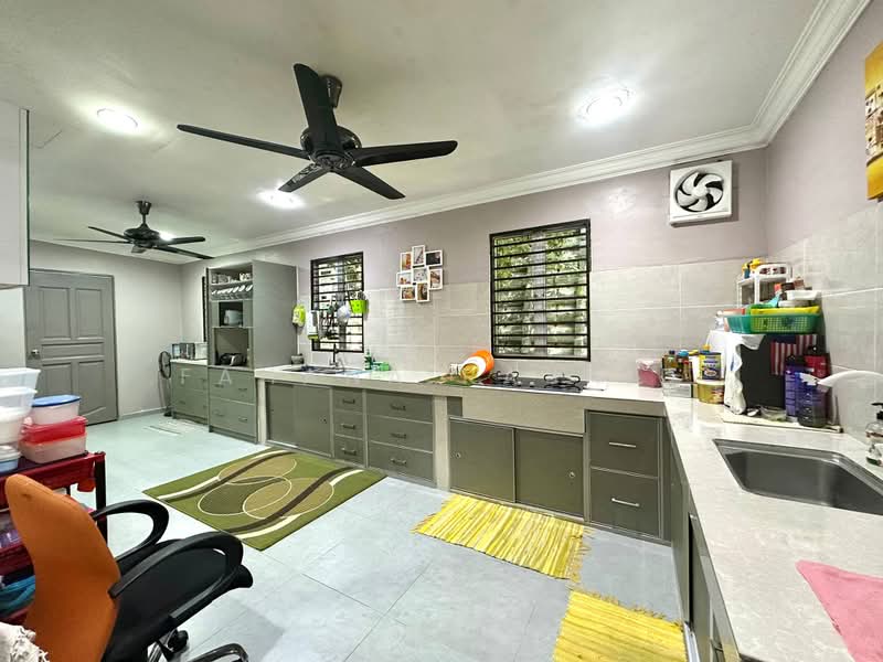 Rumah Banglo untuk Dijual di Bukit Beruntung (Serendah) - Fahana Rashid - Kitchen - PropertyGuru.com.my