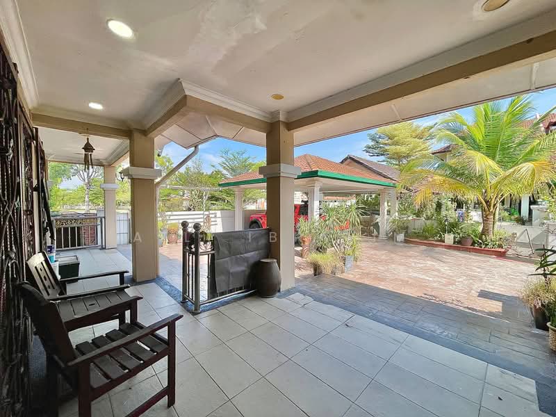 Rumah Teres 2 Tingkat untuk Dijual di Bandar Nusaputra (Puchong) - Azli Ibrahim - Exterior - PropertyGuru.com.my