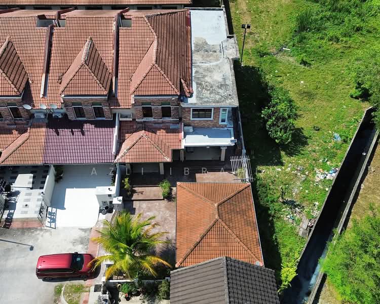 Rumah Teres 2 Tingkat untuk Dijual di Bandar Nusaputra (Puchong) - Azli Ibrahim - Exterior - PropertyGuru.com.my