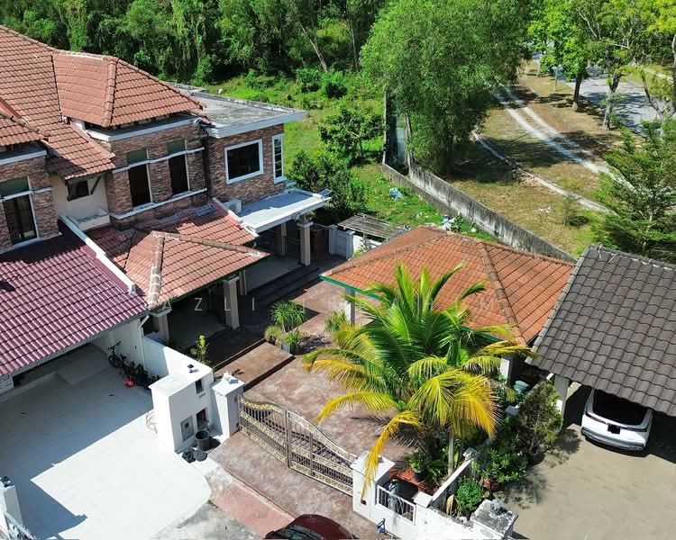 Rumah Teres 2 Tingkat untuk Dijual di Bandar Nusaputra (Puchong) - Azli Ibrahim - Exterior - PropertyGuru.com.my