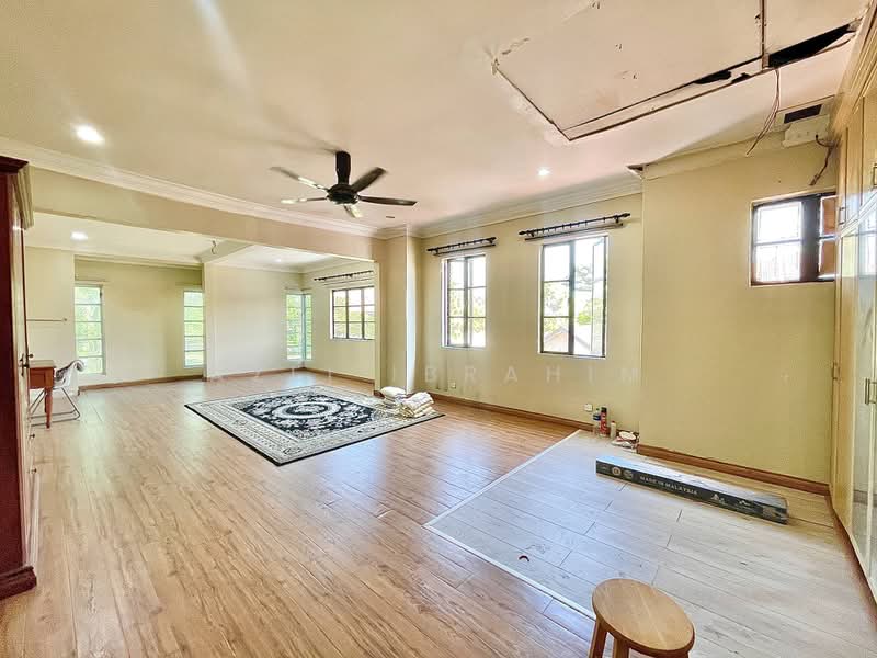 Rumah Teres 2 Tingkat untuk Dijual di Bandar Nusaputra (Puchong) - Azli Ibrahim - Living Room - PropertyGuru.com.my