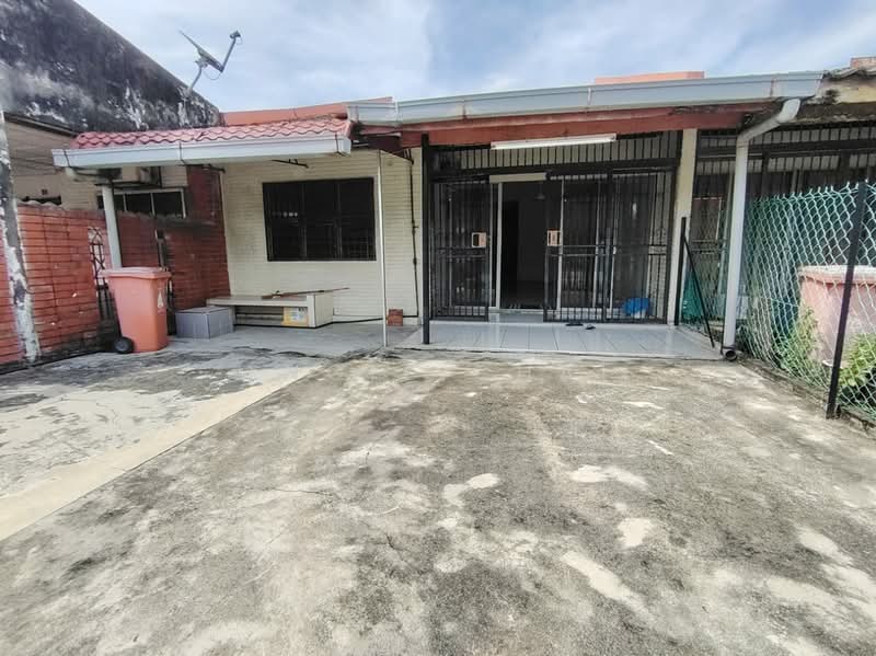 Rumah Teres 1-Tingkat untuk Dijual di Kelana Jaya (Petaling Jaya) - Angie Chai - Exterior - PropertyGuru.com.my