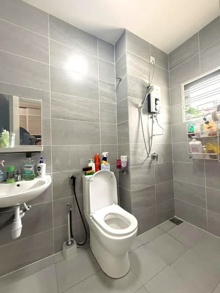 2-storey Terraced House for Sale in Cyberjaya (Selangor) - Hairul Azmi - Bathroom - PropertyGuru.com.my