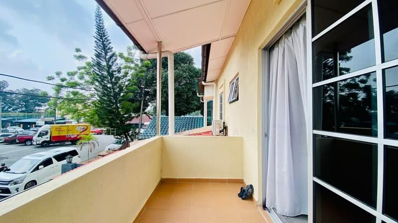 Rumah Berkembar untuk Dijual di Batu Caves (Selangor) - Hanif Hanz - Balcony - PropertyGuru.com.my
