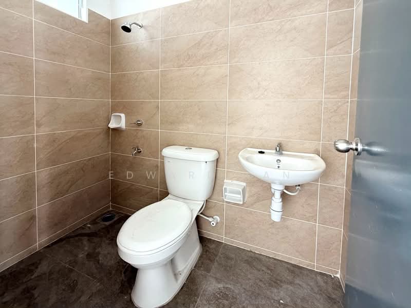 Rumah Teres untuk Dijual di Bandar Dato Onn (Tebrau) - Edward Gan - Bathroom - PropertyGuru.com.my