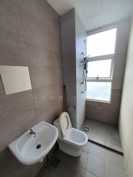 Service Residence for Rent at D'carlton (Residensi Seri Mega) - John Low - Bathroom - PropertyGuru.com.my