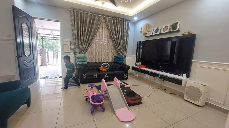 2-storey Terraced House for Sale in Bandar Putera 2 (Klang) - Natasha Shadan - Living Room - PropertyGuru.com.my