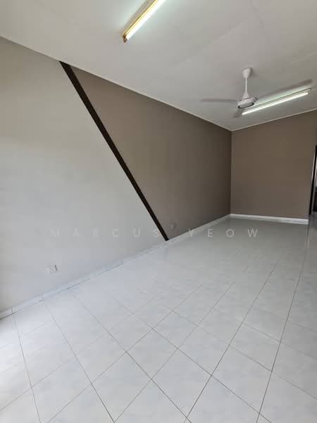 1-storey Terraced House for Rent in Garden Avenue (Seremban 2) - Marcus Yeow - Living Room - PropertyGuru.com.my
