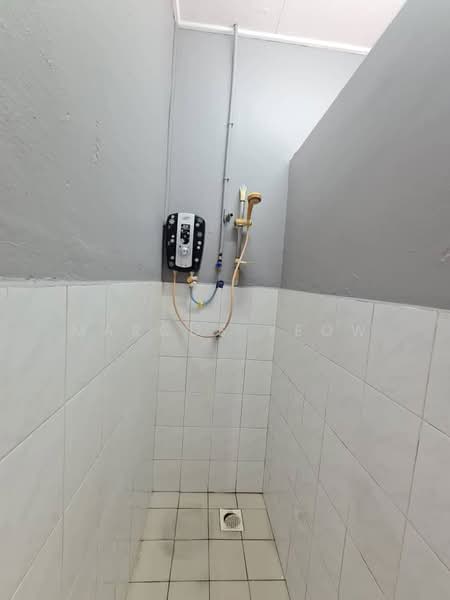 1-storey Terraced House for Rent in Garden Avenue (Seremban 2) - Marcus Yeow - Bathroom - PropertyGuru.com.my