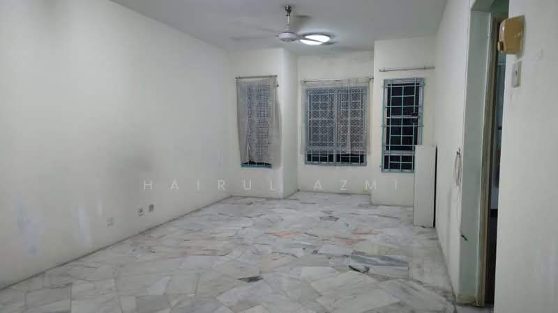 Apartment for Sale at D' Kiara Apartment - Hairul Azmi - Living Room - PropertyGuru.com.my