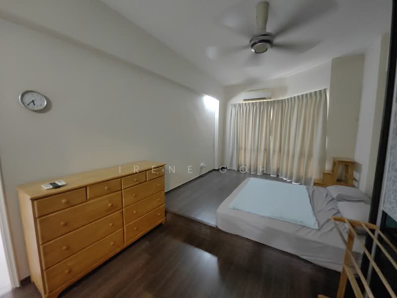 Kondominium untuk Dijual di Gold Coast Resort Condominium - Irene Goh - Bedroom - PropertyGuru.com.my
