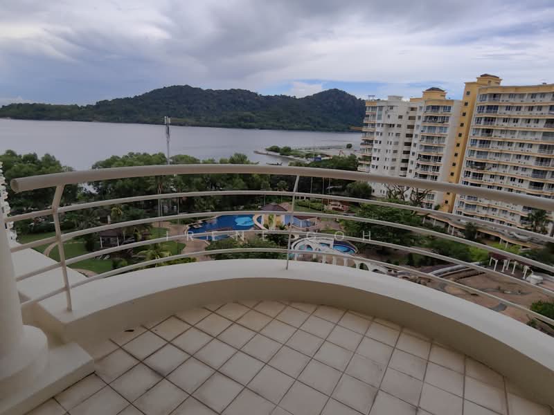 Kondominium untuk Dijual di Gold Coast Resort Condominium - Irene Goh - Balcony - PropertyGuru.com.my
