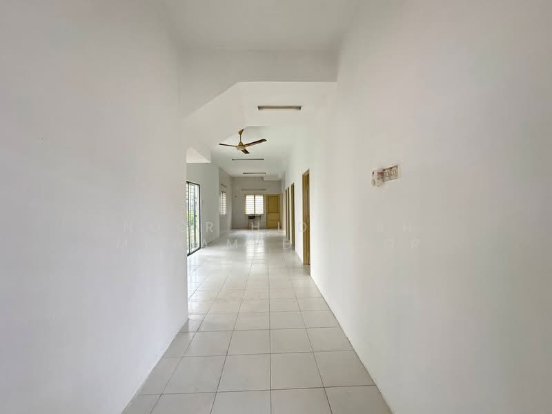 Townhouse for Sale in Taman Putra Perdana (Puchong) - Noor Hidayah Mohamad Noor - Corridor - PropertyGuru.com.my