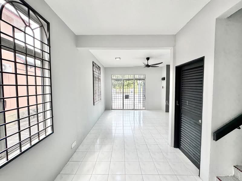 2-storey Terraced House for Sale in Bandar Baru Salak Tinggi (Sepang) - Aqillah Razali - Entrance - PropertyGuru.com.my