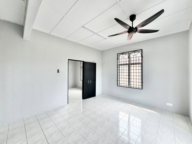 2-storey Terraced House for Sale in Bandar Baru Salak Tinggi (Sepang) - Aqillah Razali - PropertyGuru.com.my