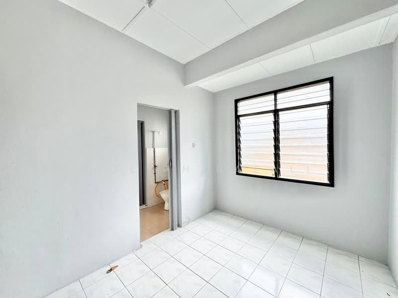 2-storey Terraced House for Sale in Bandar Baru Salak Tinggi (Sepang) - Aqillah Razali - PropertyGuru.com.my