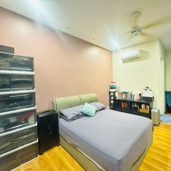 Servis Apartment untuk Dijual di Saville @ Melawati - Halim Mazlan - Bedroom - PropertyGuru.com.my