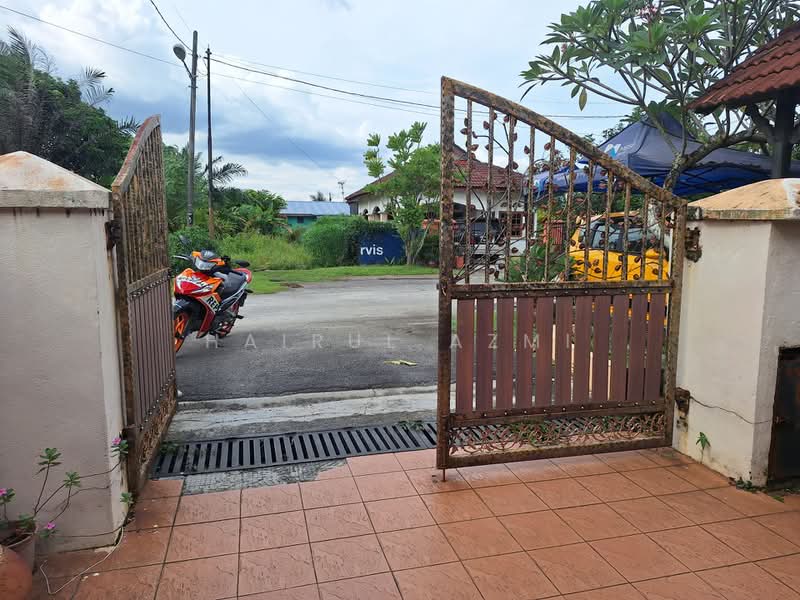 Rumah Banglo untuk Dijual di Seksyen 30 (Shah Alam) - Hairul Azmi - Exterior - PropertyGuru.com.my