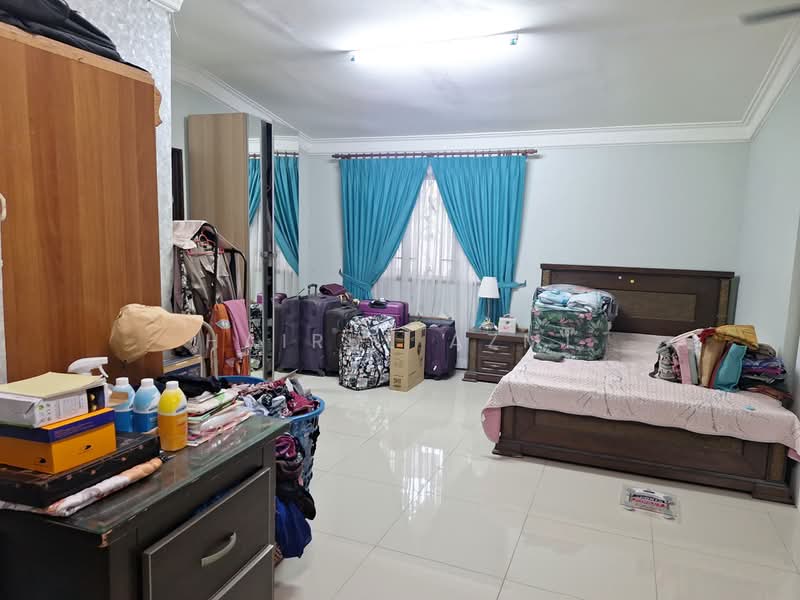 Rumah Banglo untuk Dijual di Seksyen 30 (Shah Alam) - Hairul Azmi - Bedroom - PropertyGuru.com.my