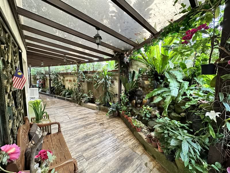 Semi-Detached House for Sale in Kelana Jaya (Petaling Jaya) - Melvyn Pinto - Exterior - PropertyGuru.com.my