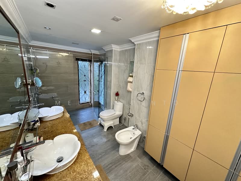 Semi-Detached House for Sale in Kelana Jaya (Petaling Jaya) - Melvyn Pinto - Bathroom - PropertyGuru.com.my