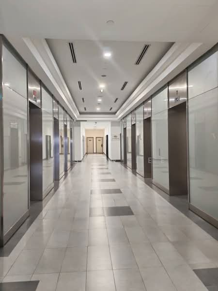 Service Residence for Sale at Pinnacle Petaling Jaya - Justin Lee - Corridor - PropertyGuru.com.my