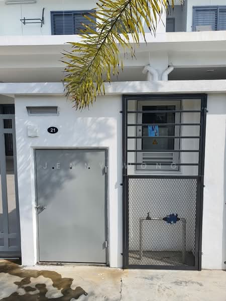 Rumah Teres untuk Disewa di Bandar Mahkota (Banting) - Jenny Wong - Exterior - PropertyGuru.com.my