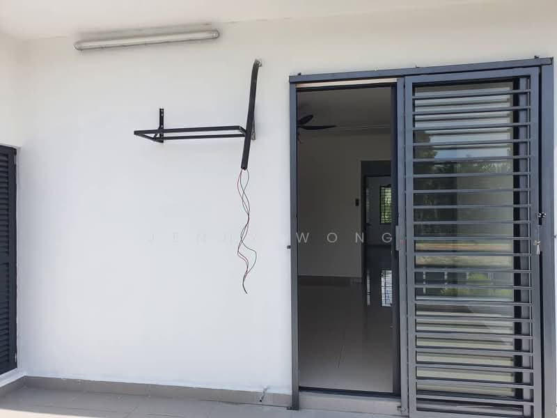 Rumah Teres untuk Disewa di Bandar Mahkota (Banting) - Jenny Wong - Exterior - PropertyGuru.com.my
