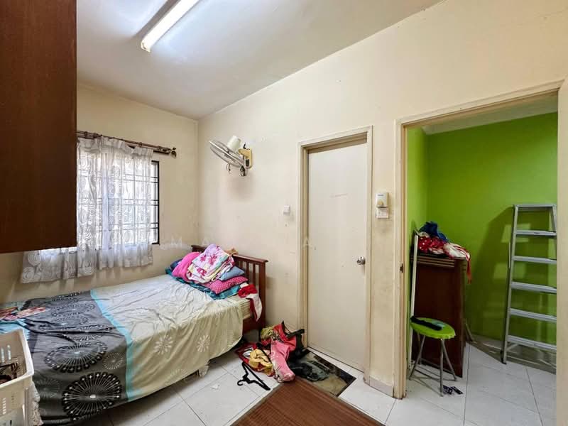 2-storey Terraced House for Sale in Taman Prima Saujana (Kajang) - Mahirah . - Bedroom - PropertyGuru.com.my