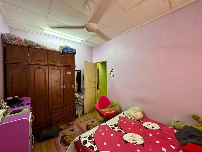 2-storey Terraced House for Sale in Taman Prima Saujana (Kajang) - Mahirah . - Bedroom - PropertyGuru.com.my