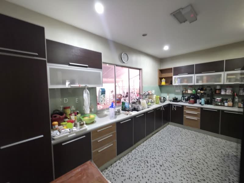 Rumah Banglo untuk Dijual di Seksyen 12 (Petaling Jaya) - Devamuthan Tamilarasan - Kitchen - PropertyGuru.com.my