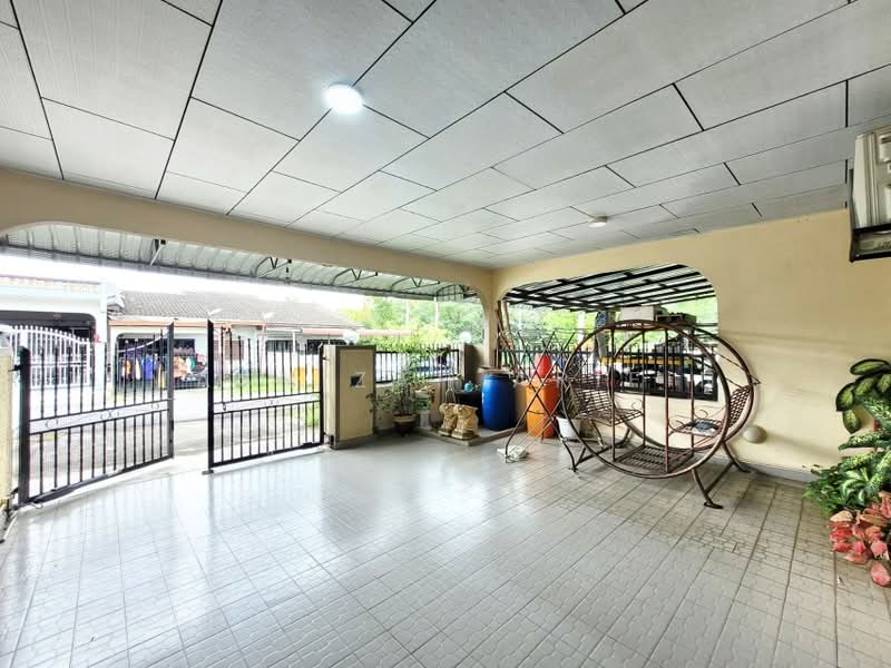 Rumah Teres 1 Tingkat untuk Dijual di Semenyih (Selangor) - Masnizah Arifin - Exterior - PropertyGuru.com.my