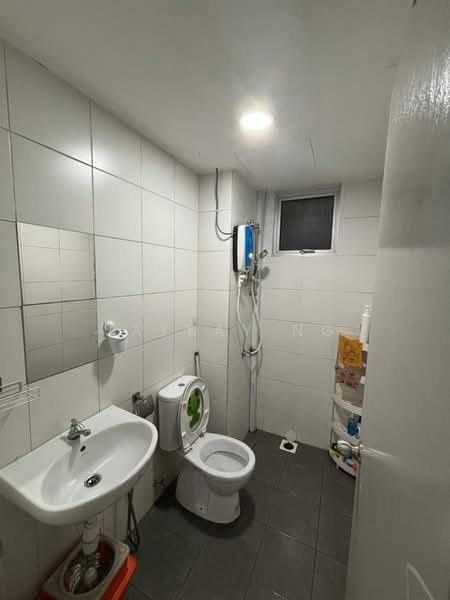 Kondominium untuk Disewa di Ascenda Residence @ Skyarena - Jaykay Ng - Bathroom - PropertyGuru.com.my