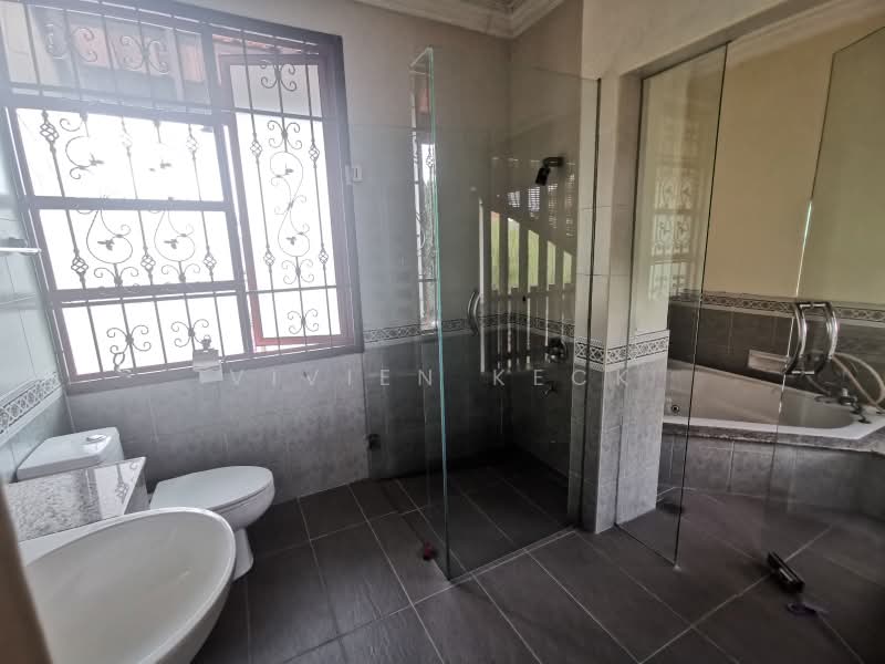 Semi-Detached House for Sale in Johor Bahru (Johor) - Vivien Keck - Bathroom - PropertyGuru.com.my