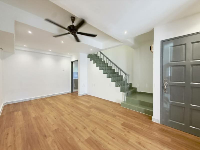 2-storey Terraced House for Sale in Taman Villa Heights (Kajang) - Aqillah Razali - Living Room - PropertyGuru.com.my
