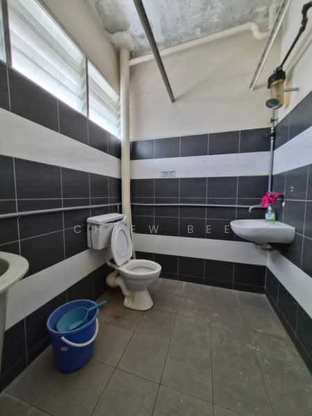 Shop / Office for Rent in Gelugor (Penang) - Chiew Bee - Bathroom - PropertyGuru.com.my