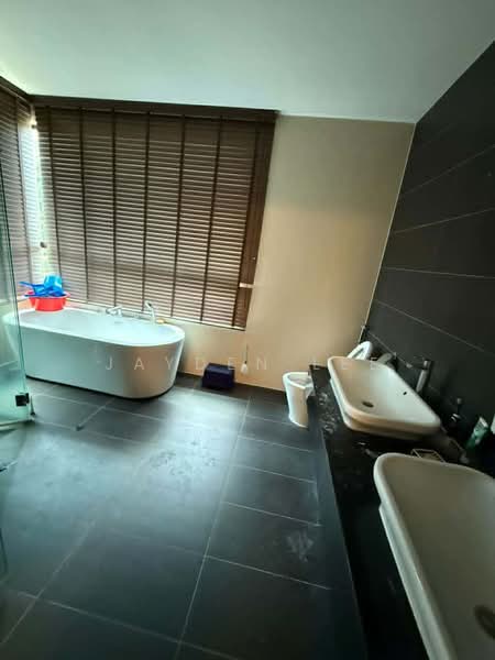 Rumah Berkembar untuk Dijual di Lepironia Gardens (Cyberjaya) - Jayden Lee - Bathroom - PropertyGuru.com.my