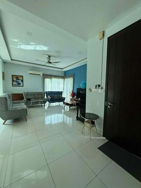 Rumah Berkembar untuk Dijual di Lepironia Gardens (Cyberjaya) - Jayden Lee - Living Room - PropertyGuru.com.my