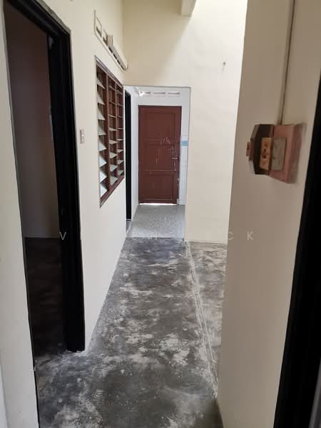 1-storey Terraced House for Sale in Johor Bahru (Johor) - Vivien Keck - Corridor - PropertyGuru.com.my