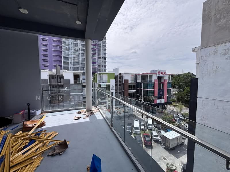 Semi-D Factory for Sale in Seri Kembangan (Selangor) - NoraFizah Gapar - Balcony - PropertyGuru.com.my